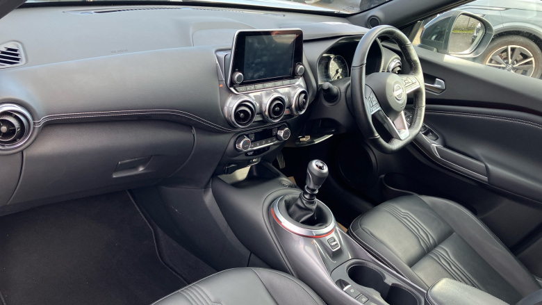 Nissan Juke 1.0 DiG-T 114 Tekna 5dr Petrol Hatchback